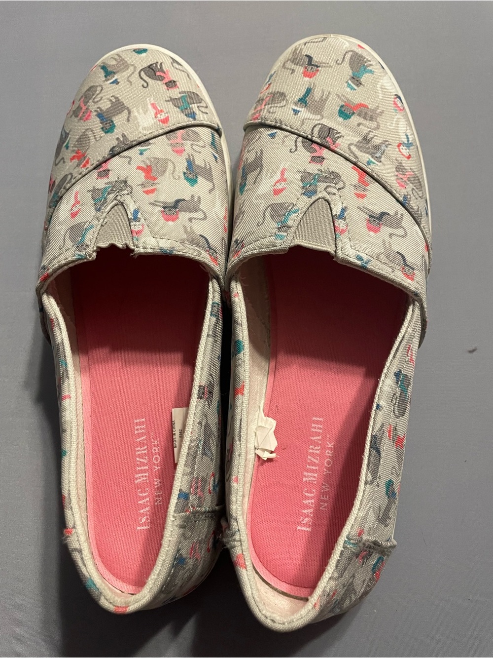 Isaac Mizrahi New York Cat Print Slip-On Flats in Pink & Teal